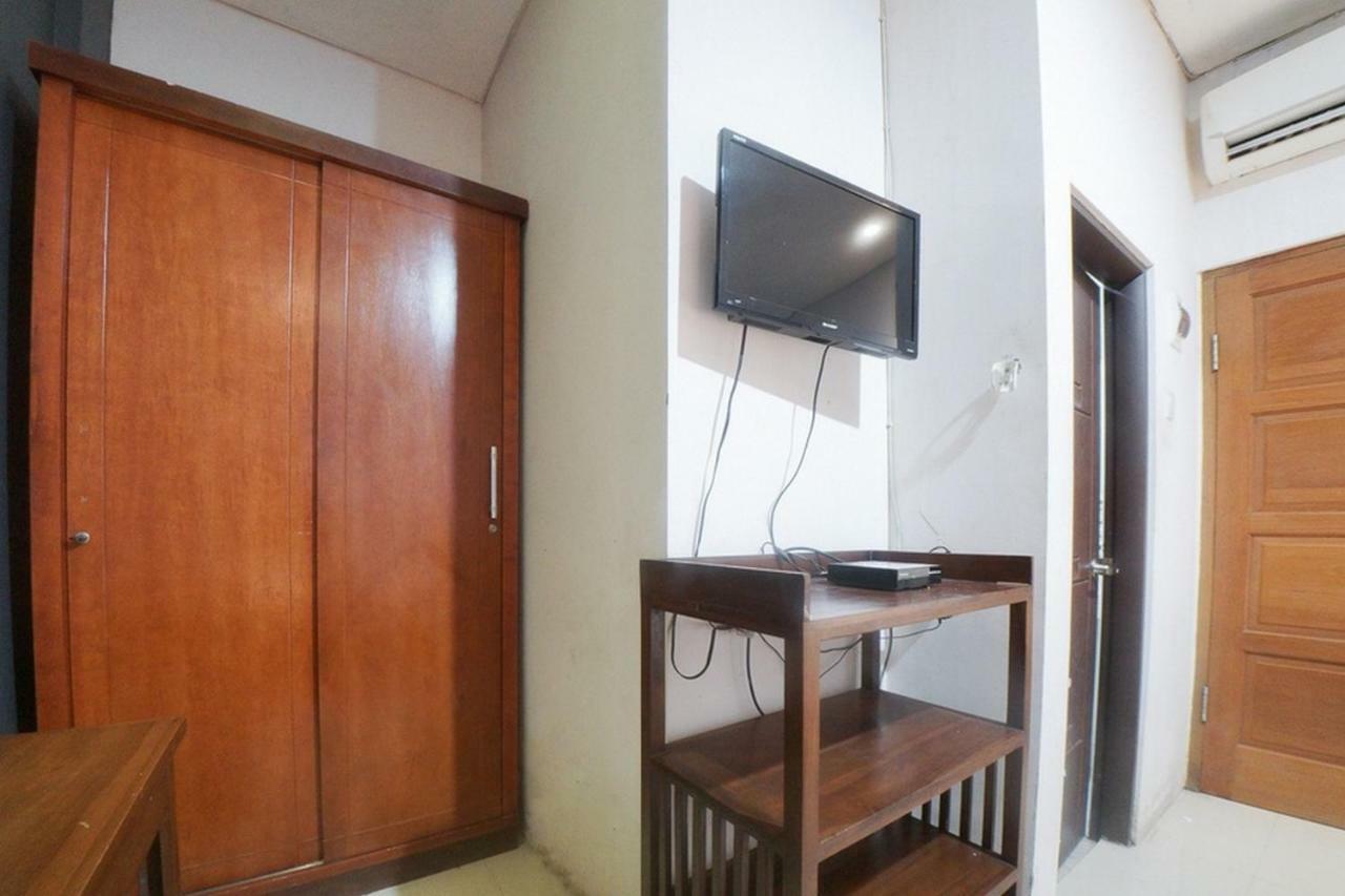 Reddoorz Plus Near Green Pramuka Square Mall Jakarta Extérieur photo