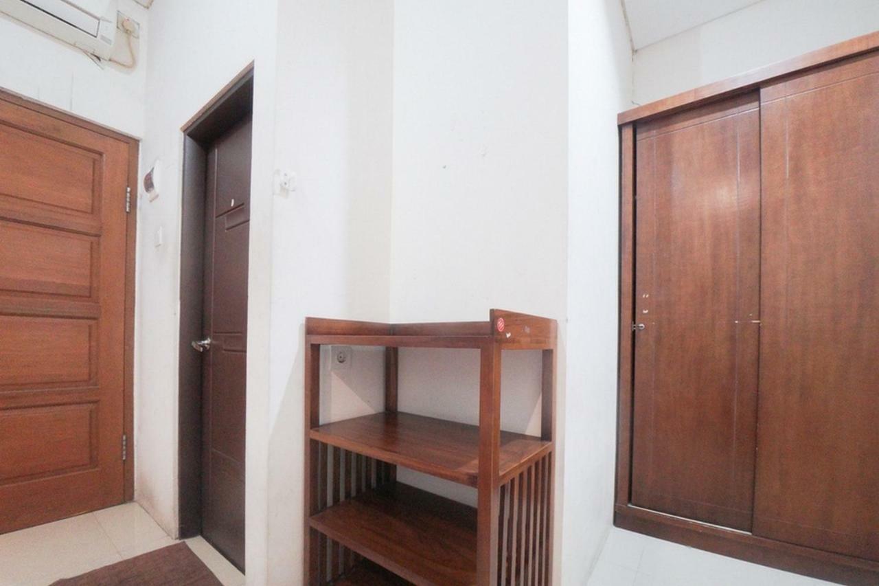 Reddoorz Plus Near Green Pramuka Square Mall Jakarta Extérieur photo